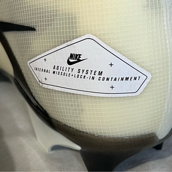 Nike Alpha Menace Elite 3 Football Cleats 13.5 - Picture 7 of 9